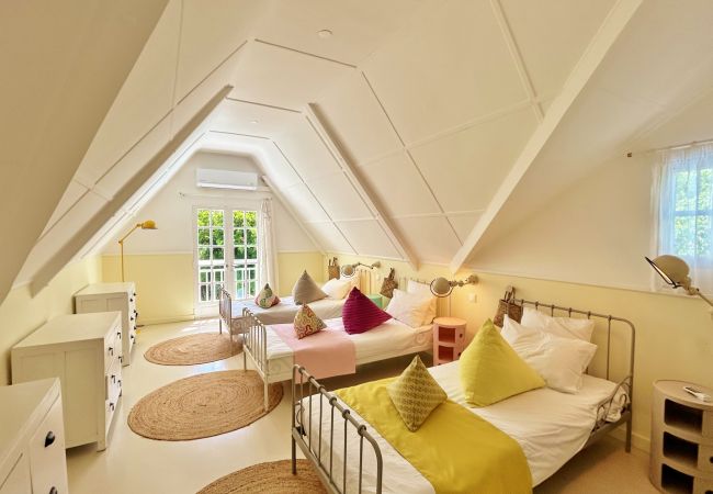 Villa in Saline les Bains - *VILLA FLEUR DE LUNE* - heated pool and lagoon Villa in Saline les Bains - *VILLA FLEUR DE LUNE* - heated pool and lagoon