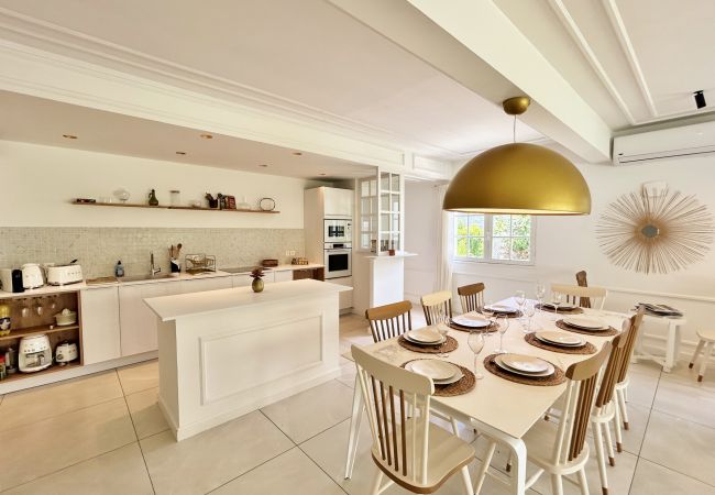 Villa in Saline les Bains - *VILLA FLEUR DE LUNE* - heated pool and lagoon Villa in Saline les Bains - *VILLA FLEUR DE LUNE* - heated pool and lagoon