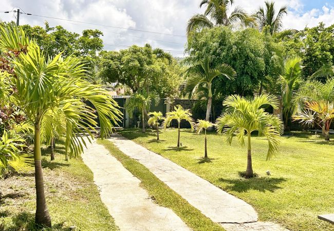 Villa in Saline les Bains - *VILLA FLEUR DE LUNE* - heated pool and lagoon Villa in Saline les Bains - *VILLA FLEUR DE LUNE* - heated pool and lagoon