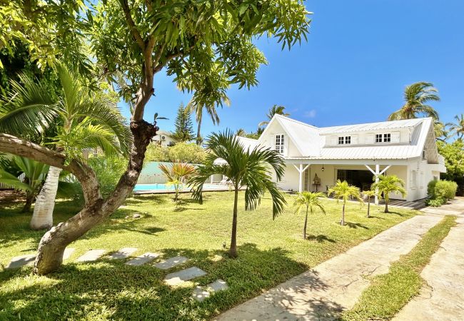 Villa in Saline les Bains - *VILLA FLEUR DE LUNE* - heated pool and lagoon Villa in Saline les Bains - *VILLA FLEUR DE LUNE* - heated pool and lagoon