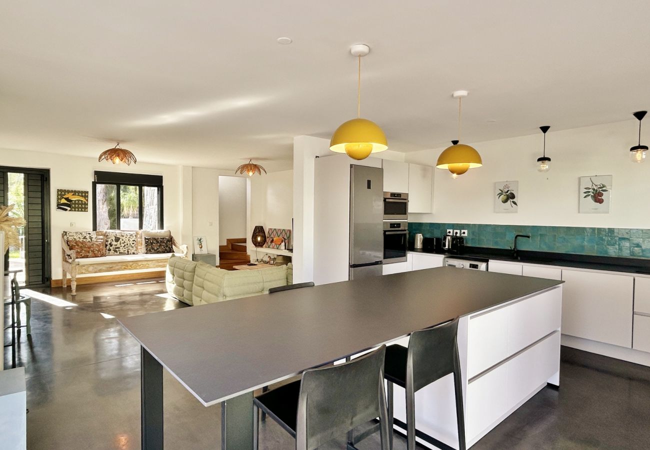 The kitchen of Villa Ravenale