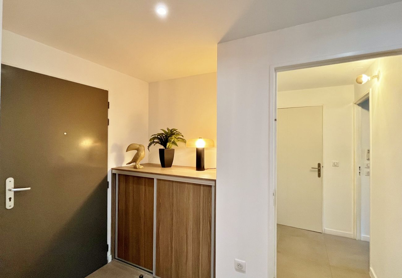 Entrance holiday rental apartment Ermitage Reunion