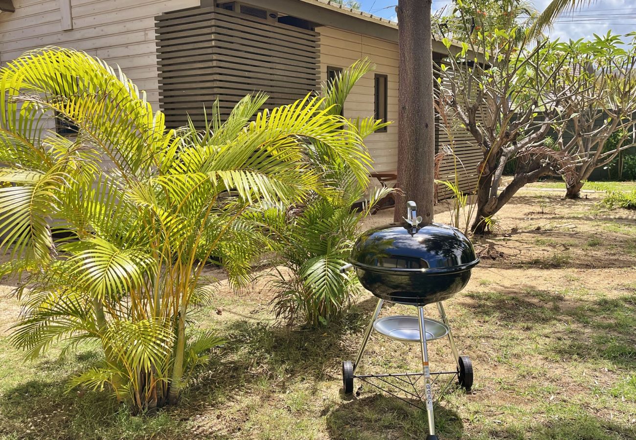 Outdoor barbecue in tropical garden Villa des Parfums La Saline