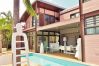 Magnifique maison contemporaine avec terrasse et piscine
