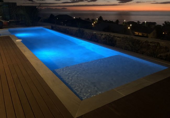 Villa à Saint-Gilles les Bains - *VILLA BEL HORIZON* - piscine chauffée jacuzzi Villa à Saint-Gilles les Bains - *VILLA BEL HORIZON* - piscine chauffée jacuzzi