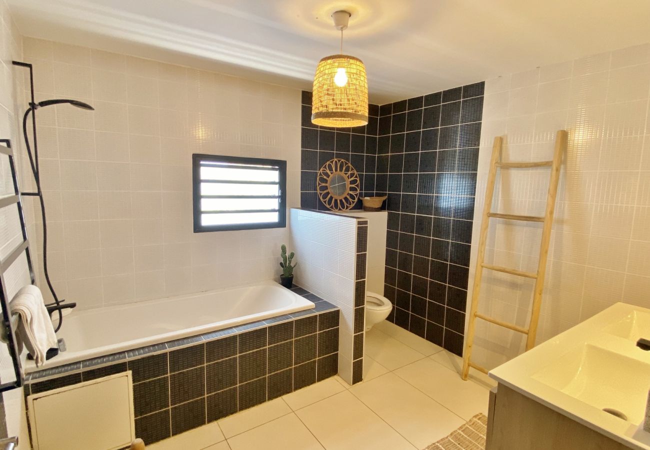 Villa pour 8 personnes avec 4 chambres et 2 salles de bains