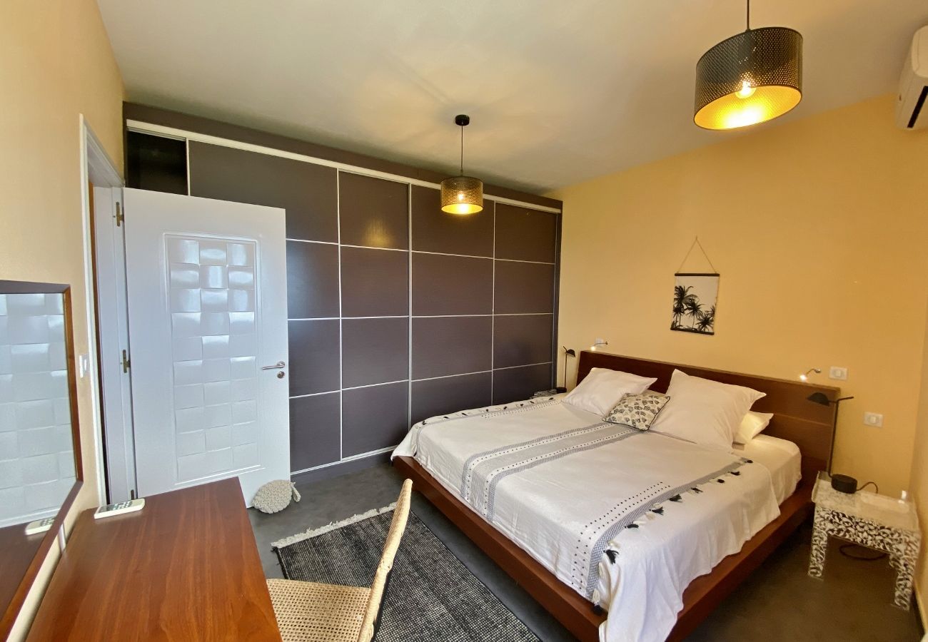 Une location de maison avec 5 chambres à la Réunion