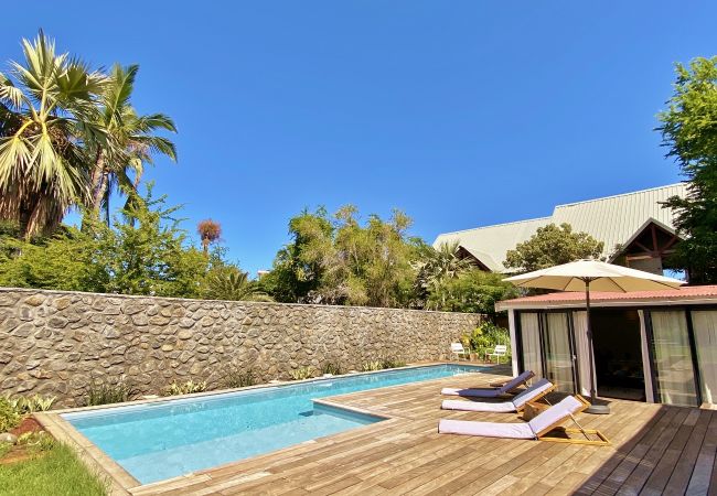 Villa à Boucan Canot - *VILLA WHITE WATERS* - plage piscine jacuzzi Villa à Boucan Canot - *VILLA WHITE WATERS* - plage piscine jacuzzi