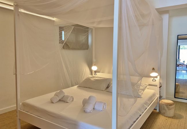 Villa à Boucan Canot - *VILLA WHITE WATERS* - plage piscine jacuzzi Villa à Boucan Canot - *VILLA WHITE WATERS* - plage piscine jacuzzi