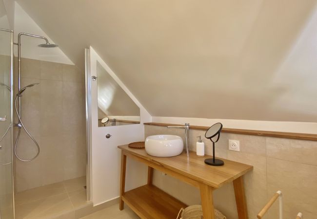 Maison mitoyenne à Saint-Gilles les Bains - *VILLA EDEN BEACH* - devant l'océan Maison mitoyenne à Saint-Gilles les Bains - *VILLA EDEN BEACH* - devant l'océan