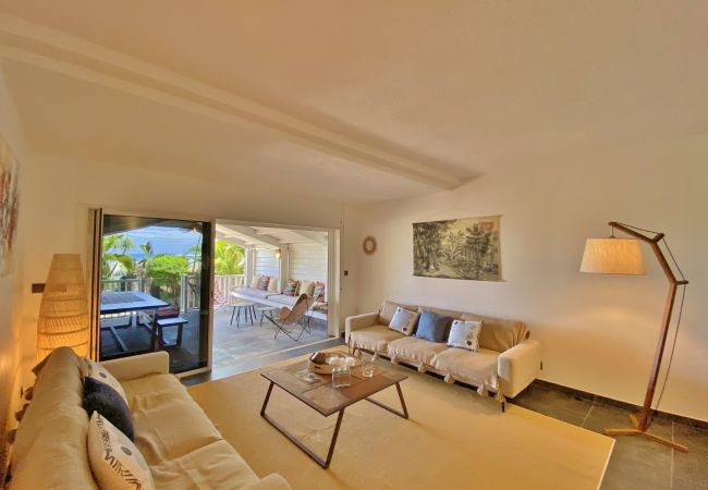 Maison mitoyenne à Saint-Gilles les Bains - *VILLA EDEN BEACH* - devant l'océan Maison mitoyenne à Saint-Gilles les Bains - *VILLA EDEN BEACH* - devant l'océan
