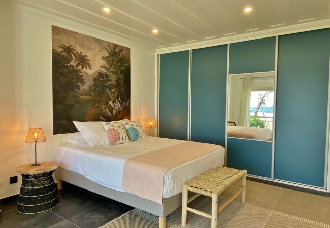Maison mitoyenne à Saint-Gilles les Bains - *VILLA EDEN BEACH* - devant l'océan Maison mitoyenne à Saint-Gilles les Bains - *VILLA EDEN BEACH* - devant l'océan