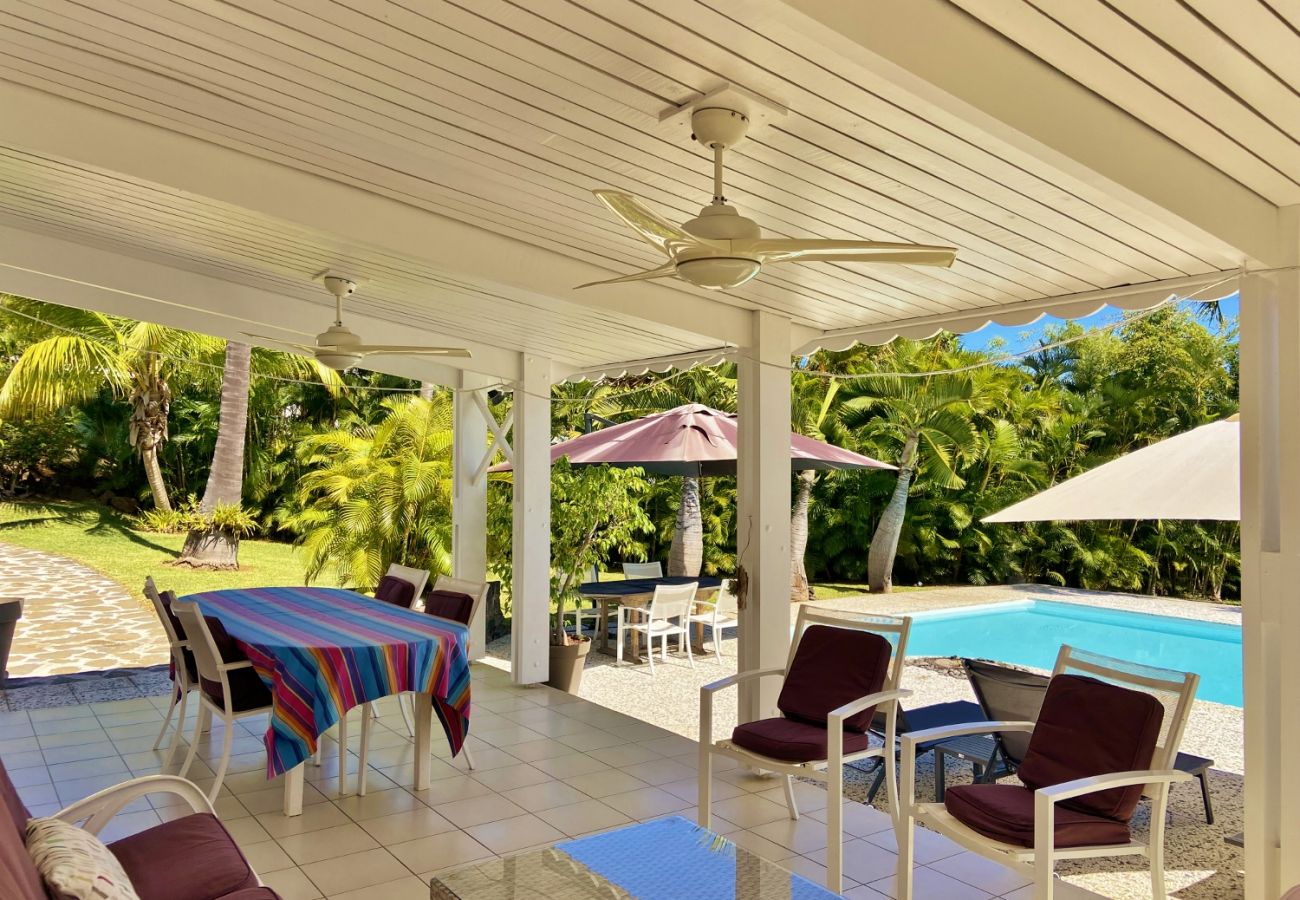 Location airbnb à la réunion avec piscine et jardin