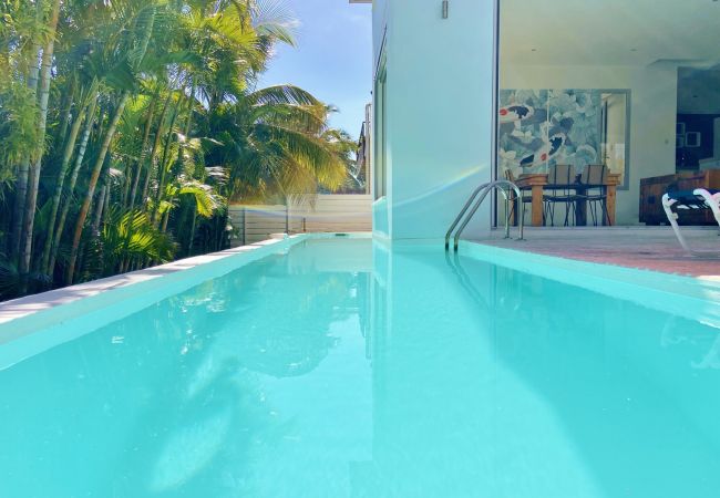 Villa à Saint-Gilles les Bains - *VILLA STELLA BIANCA* - piscine Villa à Saint-Gilles les Bains - *VILLA STELLA BIANCA* - piscine