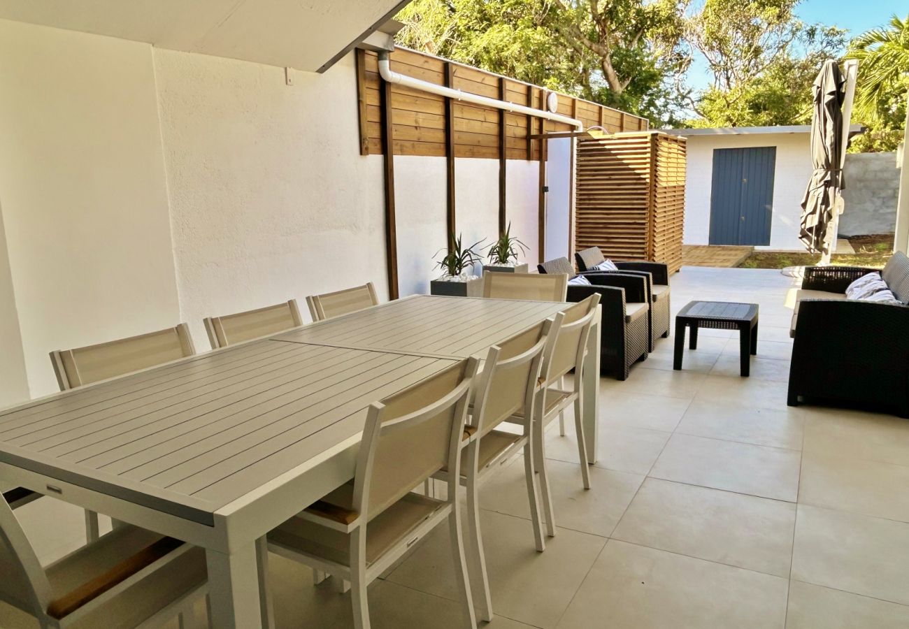Terrasse accessible depuis la cuisine