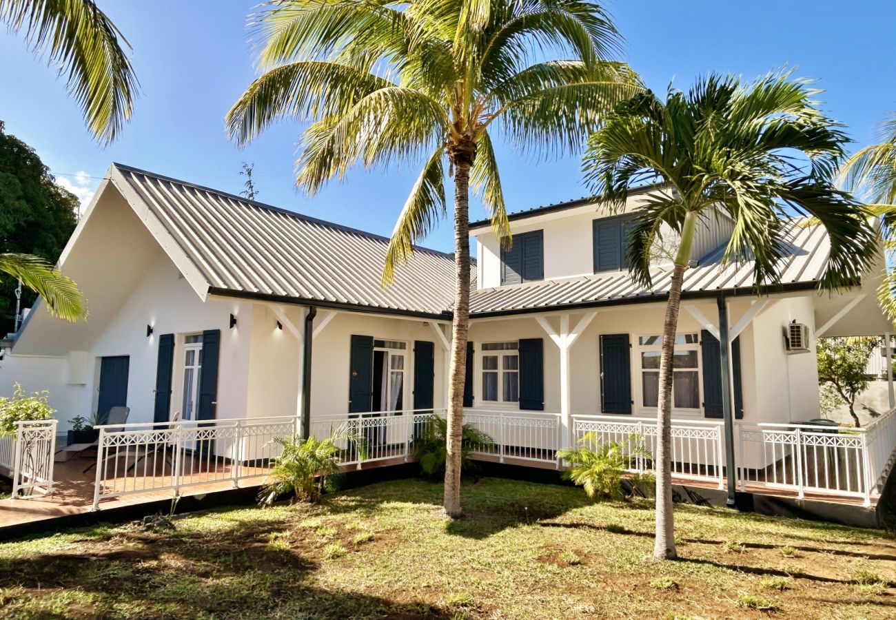 Villa sous les Palmes : location saisonnière 974 la saline