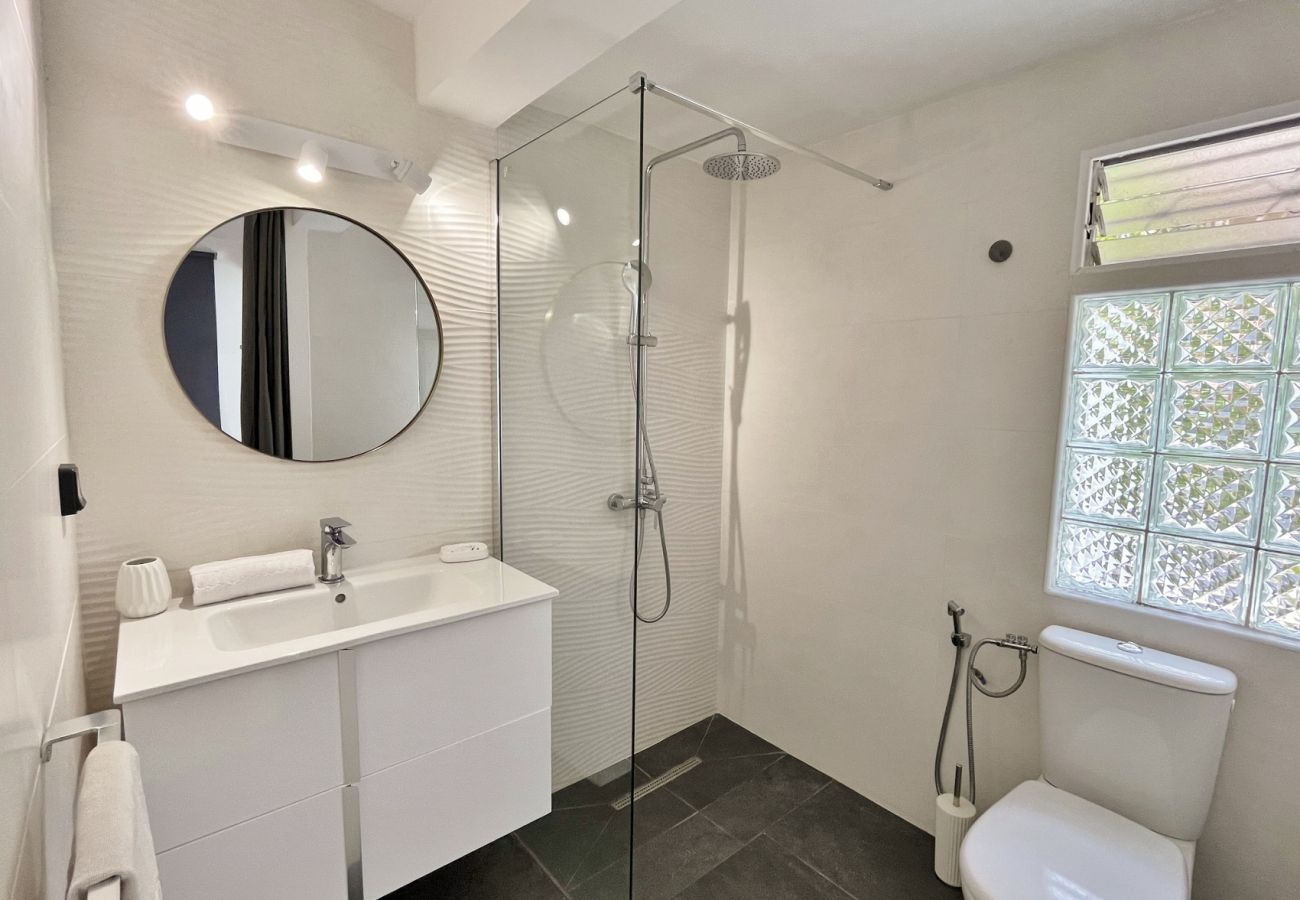 Villa à Saint-Gilles les Bains - *VILLA VÉNUS* - piscine et vue mer