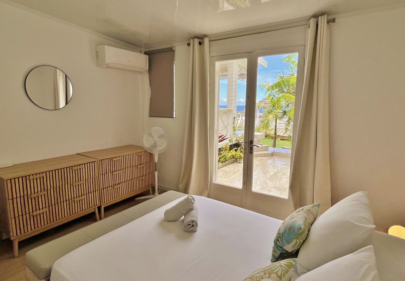 Villa à Saint-Gilles les Bains - *VILLA VÉNUS* - piscine et vue mer