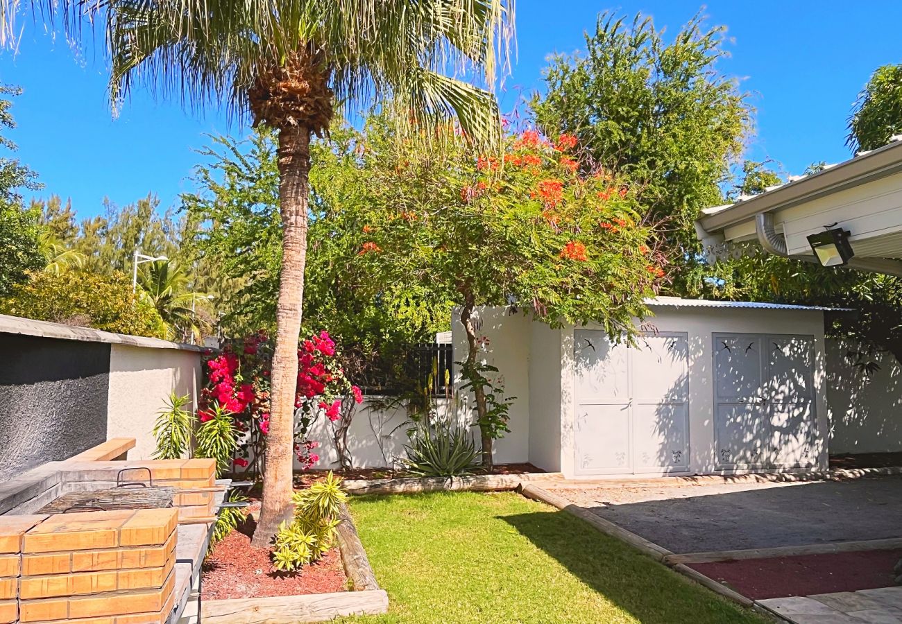 Jardin tropical Villa Kap Corail location vacances Saint-Gilles Réunion